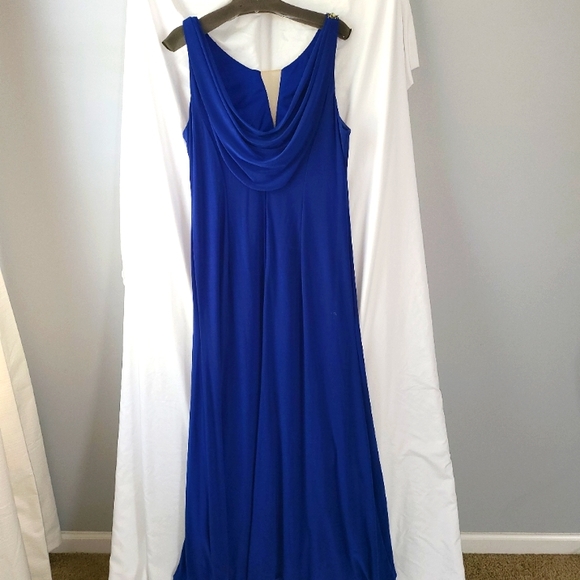 Formal Gown - Picture 2 of 3